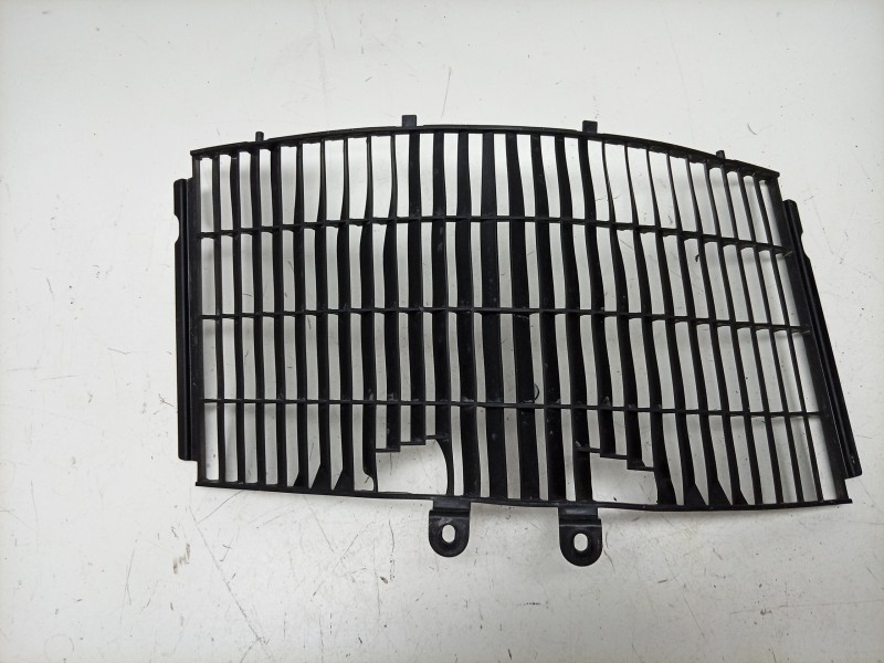 Recambio de rejilla delantera para ktm 890 smt referencia OEM IAM  63535040000 