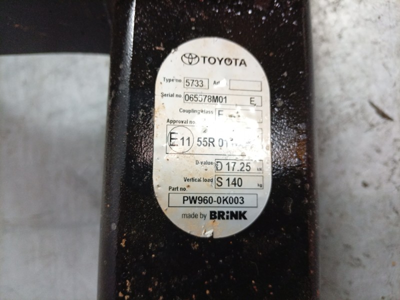 Recambio de enganche remolque para toyota hilux (gun1) doble cabina dlx 4x4 referencia OEM IAM  PW9600K003 