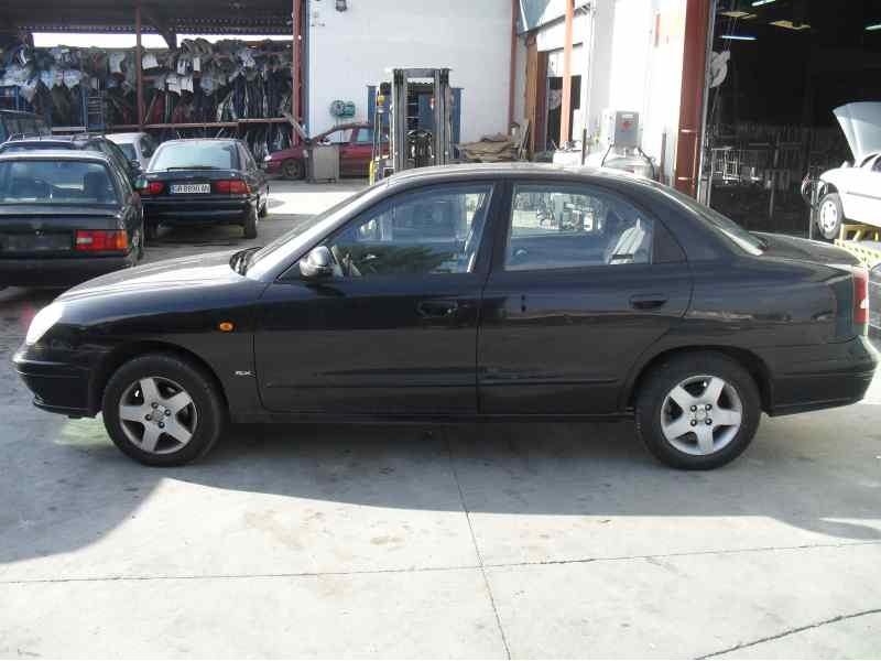 daewoo nubira berlina del año 2000