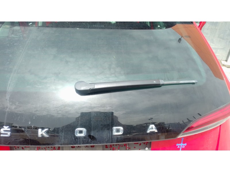 Recambio de brazo limpia trasero para skoda scala (nw1) 1.6 tdi referencia OEM IAM   