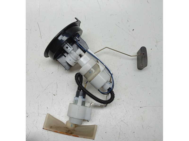 Recambio de bomba combustible para bmw c c 400 x referencia OEM IAM  16148558155 