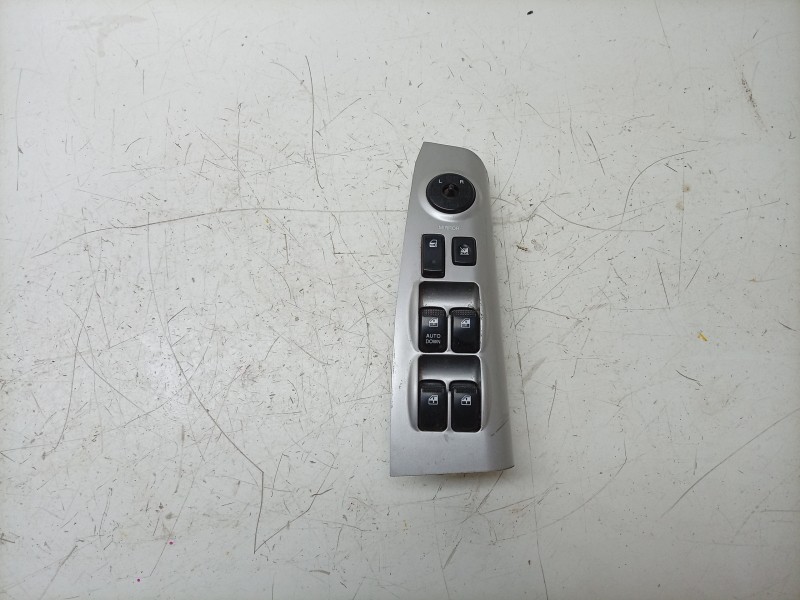 Recambio de mando elevalunas delantero izquierdo para kia sportage ii (je_, km_) 2.0 i 16v referencia OEM IAM  93570IF260 