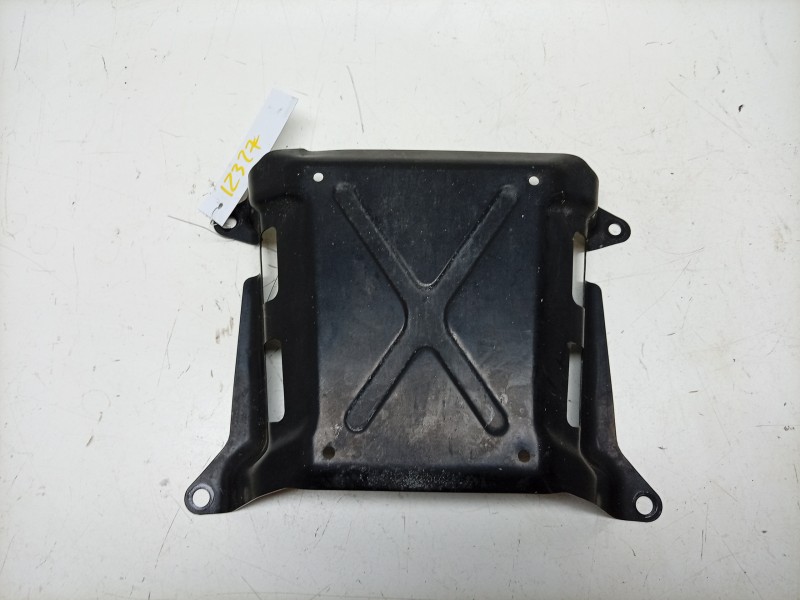 Recambio de cubrecarter para bmw c c 400 x referencia OEM IAM  16118564613 