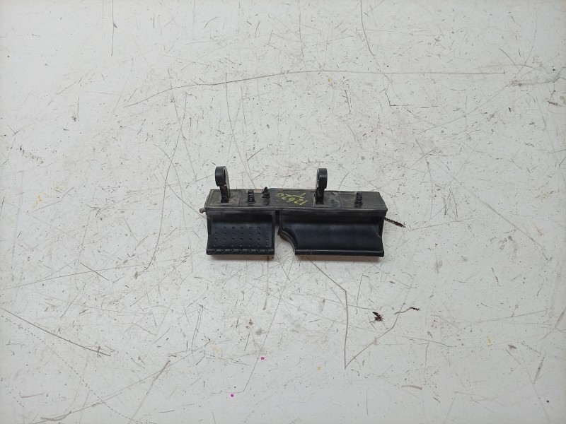 Recambio de maneta exterior porton para kia sportage ii (je_, km_) 2.0 i 16v referencia OEM IAM  812602E000 