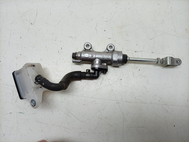 Recambio de bomba freno trasera para honda nc nc 750 x (rh09) referencia OEM IAM  43510MKWD01 