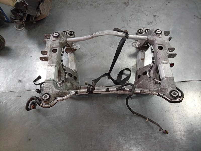 Recambio de puente trasero para aston martin rapide 5.9 v12 cat referencia OEM IAM AD435R003BE  