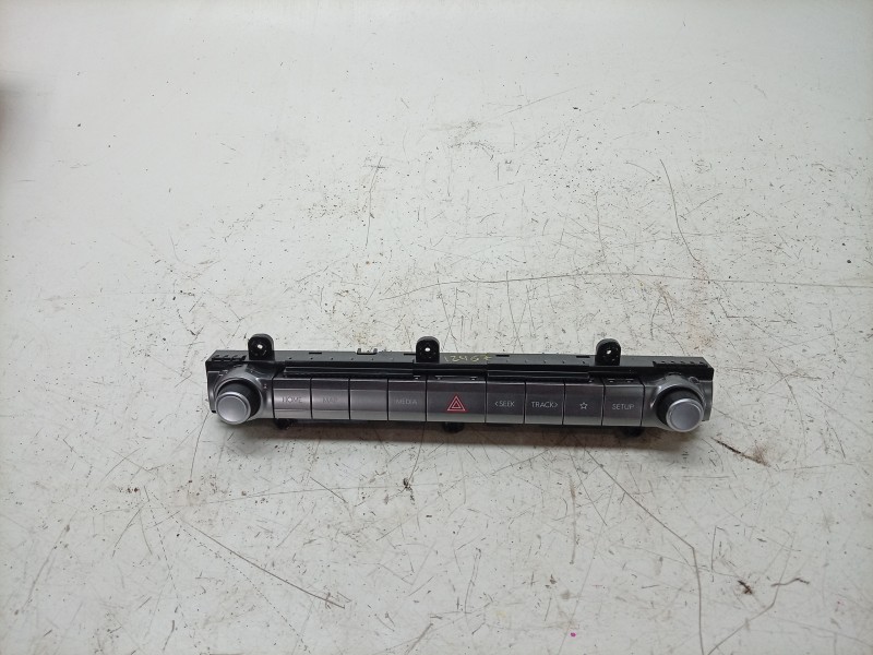 Recambio de mando multifuncion para hyundai kona maxx 2wd referencia OEM IAM  96540BE000 