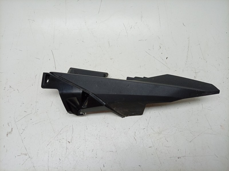 Recambio de moldura para honda nc nc 750 x (rh09) referencia OEM IAM  77271MKWD00 