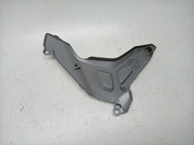 Recambio de moldura para honda nc nc 750 x (rh09) referencia OEM IAM  83611MKWD00 