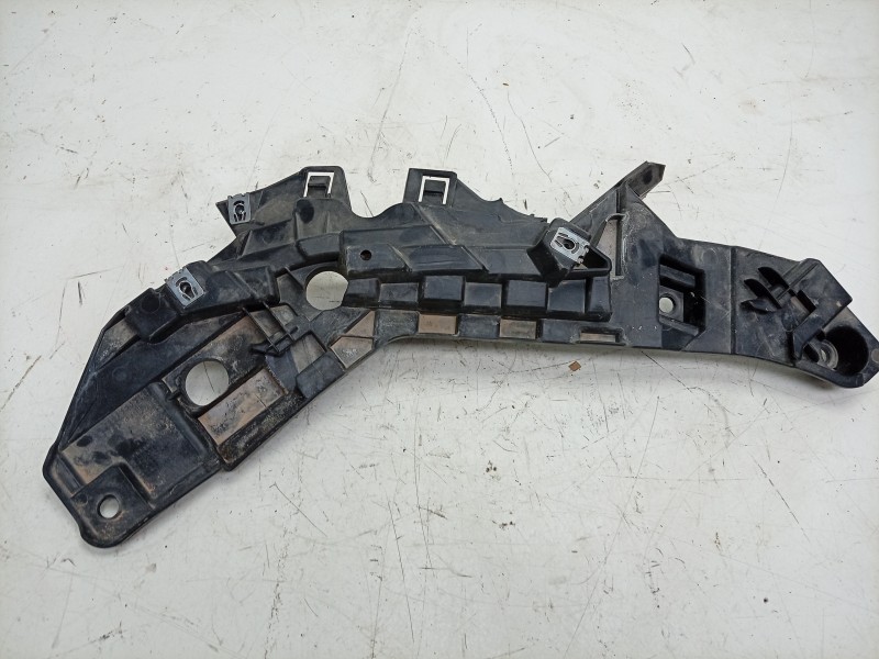 Recambio de soporte faro derecho para toyota proace max referencia OEM IAM  1643704380 