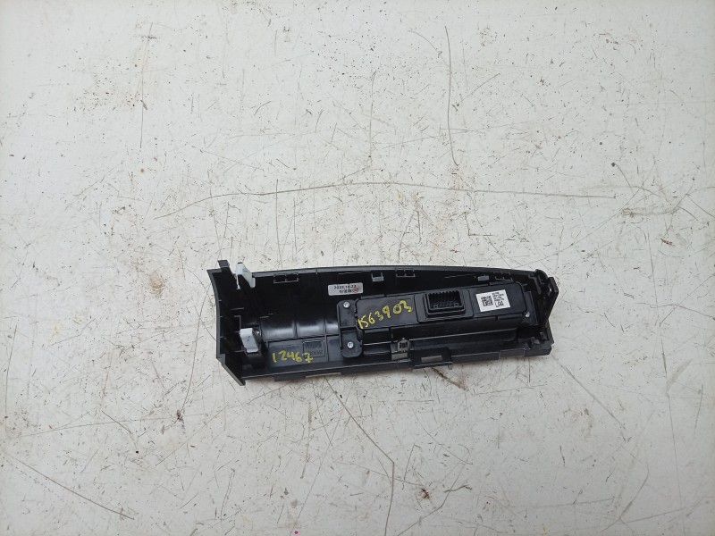 Recambio de mando multifuncion para hyundai kona maxx 2wd referencia OEM IAM  93700BE010 