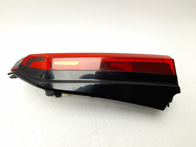 Recambio de piloto trasero izquierdo interior para toyota rav 4 v (_a5_, _h5_) 2.5 hybrid awd (axah54) referencia OEM IAM  81590