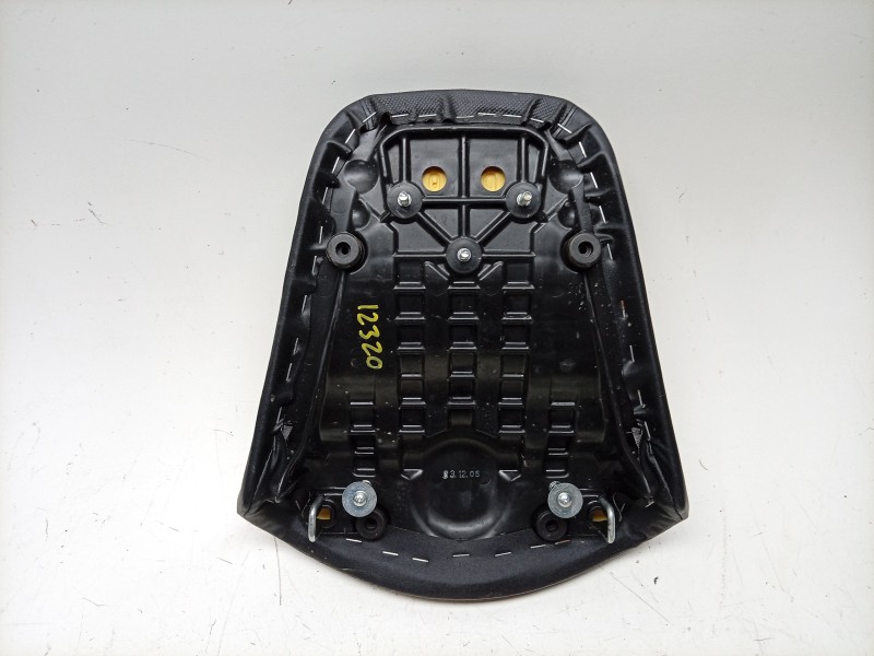 Recambio de asiento trasero para honda nc nc 750 x (rh09) referencia OEM IAM  77300MKWD01ZA 