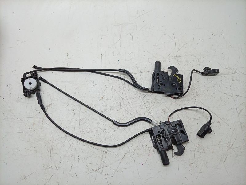 Recambio de cerradura capo para volkswagen t-roc (a11, d11) 1.0 tsi referencia OEM IAM  2GA823509 