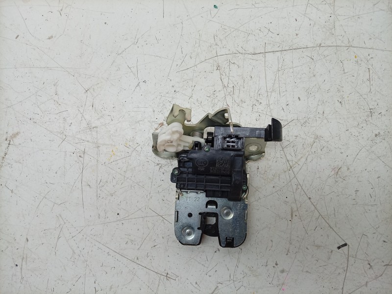 Recambio de cerradura maletero / porton para cupra formentor (km7, kmp) 1.5 tsi referencia OEM IAM  3V0827505D 