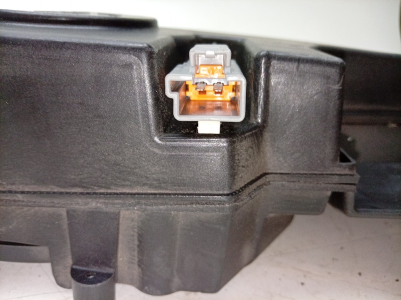 Recambio de sistema audio / radio cd para aston martin rapide 5.9 v12 cat referencia OEM IAM  9D336696YAB 