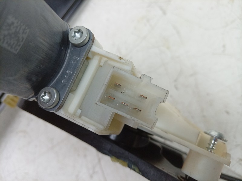 Recambio de elevalunas delantero derecho para mercedes-benz clase c (w204) coupe 2.1 cdi cat referencia OEM IAM  A2047203179 
