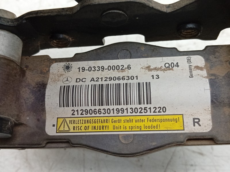 Recambio de bisagra capo derecha para mercedes-benz clase c (w204) coupe 2.1 cdi cat referencia OEM IAM  A2129066301 
