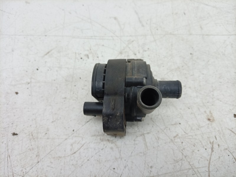 Recambio de bomba agua para mercedes-benz clase c (w204) coupe 2.1 cdi cat referencia OEM IAM   