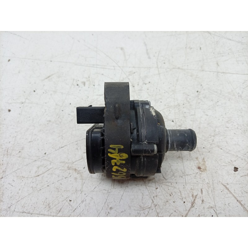 Recambio de bomba agua para mercedes-benz clase c (w204) coupe 2.1 cdi cat referencia OEM IAM   