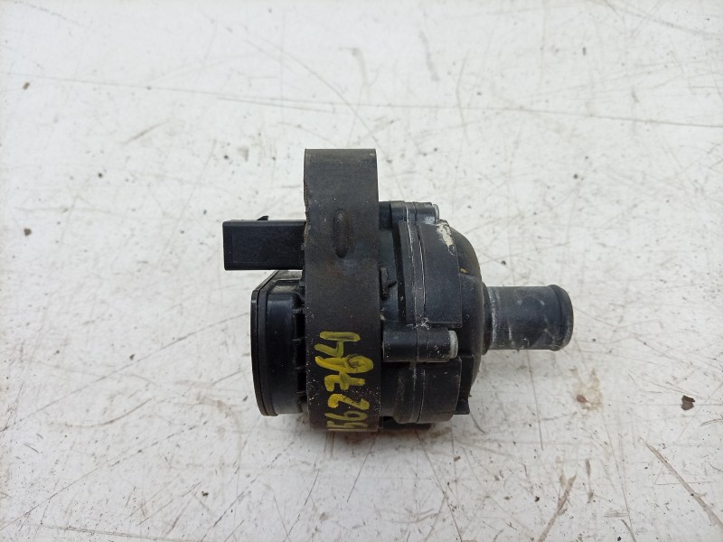 Recambio de bomba agua para mercedes-benz clase c (w204) coupe 2.1 cdi cat referencia OEM IAM   