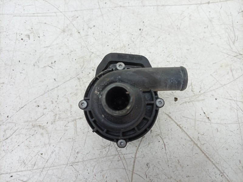 Recambio de bomba agua para mercedes-benz clase c (w204) coupe 2.1 cdi cat referencia OEM IAM   