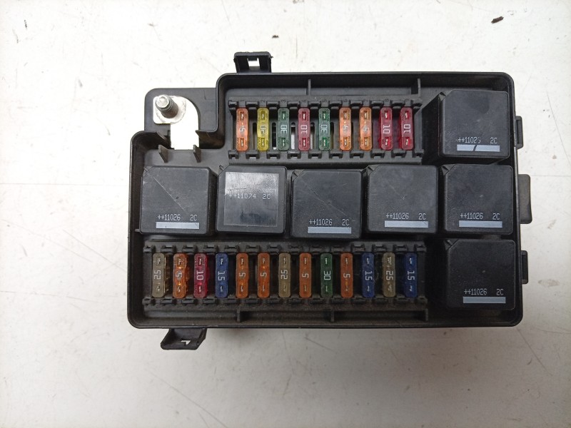 Recambio de caja reles / fusibles para aston martin rapide 5.9 v12 cat referencia OEM IAM  AD4314A073AB 