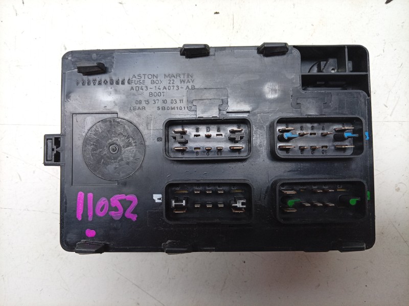 Recambio de caja reles / fusibles para aston martin rapide 5.9 v12 cat referencia OEM IAM  AD4314A073AB 