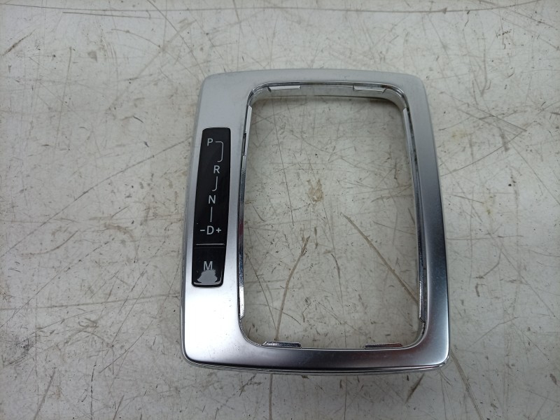 Recambio de moldura para mercedes-benz clase c (w204) coupe 2.1 cdi cat referencia OEM IAM  A2042674088 