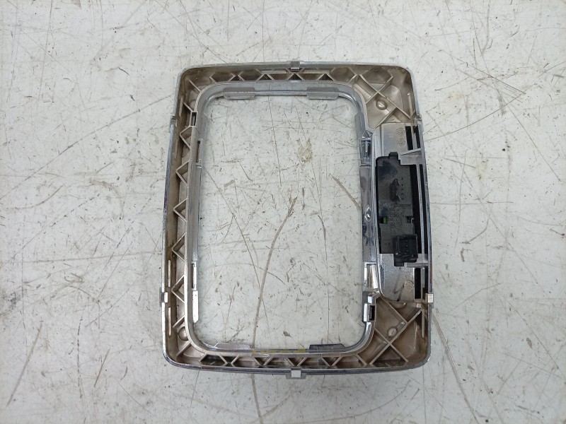 Recambio de moldura para mercedes-benz clase c (w204) coupe 2.1 cdi cat referencia OEM IAM  A2042674088 