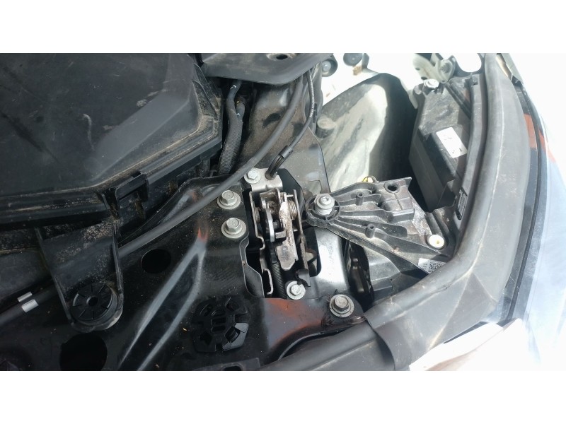 Recambio de cerradura capo para bmw 1 118 d f70 referencia OEM IAM   