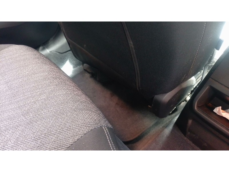 Recambio de juego alfombrillas para bmw 1 118 d f70 referencia OEM IAM   