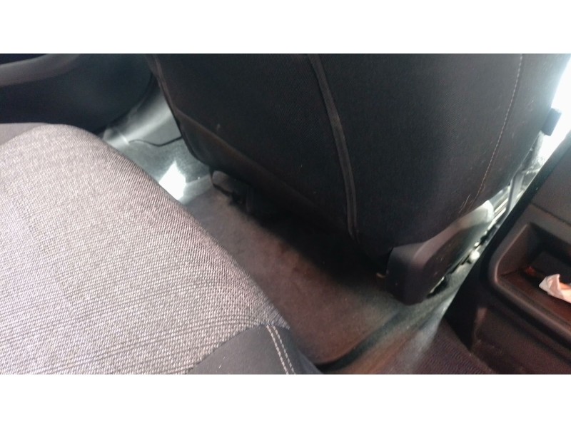 Recambio de juego alfombrillas para bmw 1 118 d f70 referencia OEM IAM   