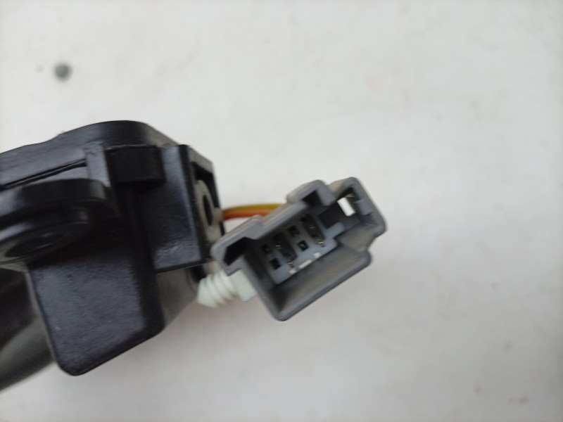 Recambio de sistema audio / radio cd para aston martin rapide 5.9 v12 cat referencia OEM IAM  AD4346685BA 