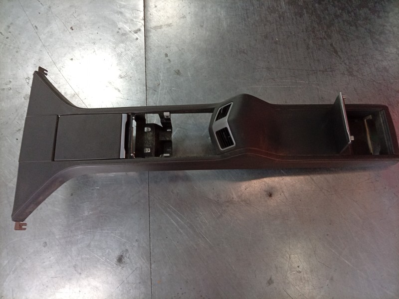 Recambio de consola central para aston martin rapide 5.9 v12 cat referencia OEM IAM   