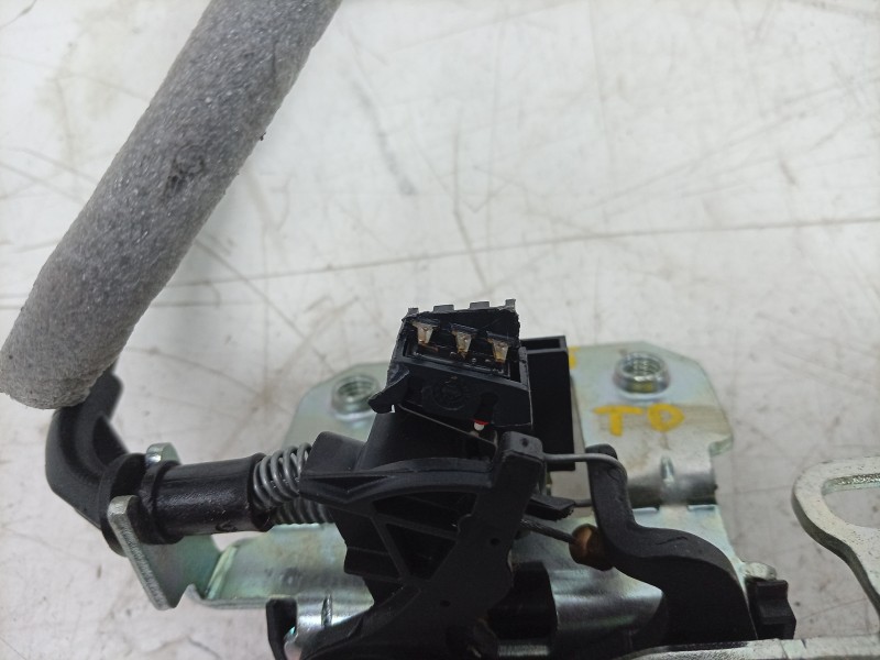 Recambio de cerradura asiento para mercedes-benz clase c (w204) coupe 2.1 cdi cat referencia OEM IAM  A2079200172 