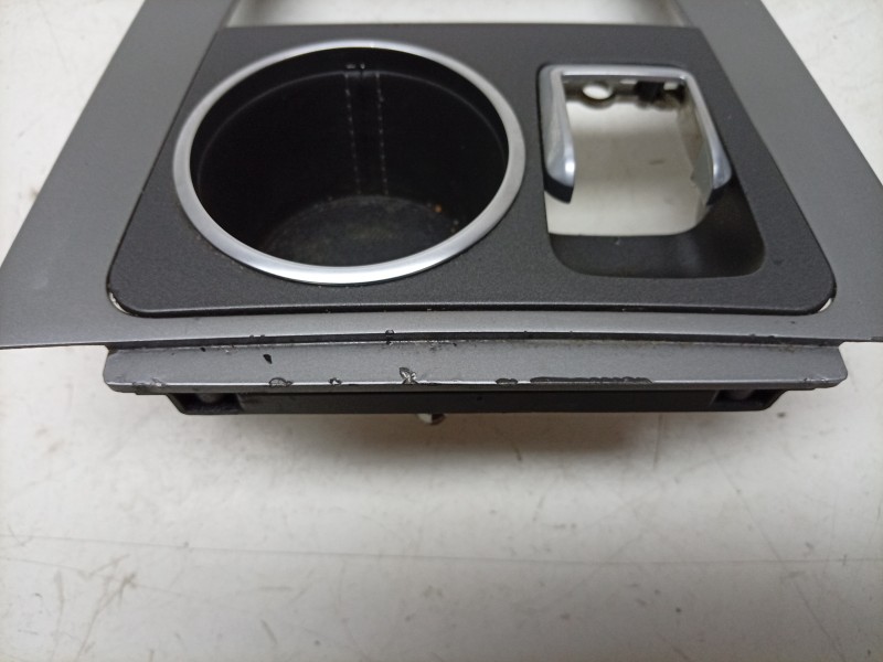 Recambio de moldura para aston martin rapide 5.9 v12 cat referencia OEM IAM   