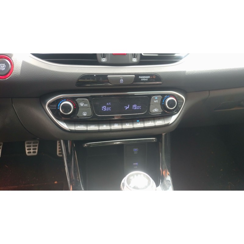 Recambio de mando climatizador para hyundai i30 (pde, pd, pden) 1.0 t-gdi referencia OEM IAM   