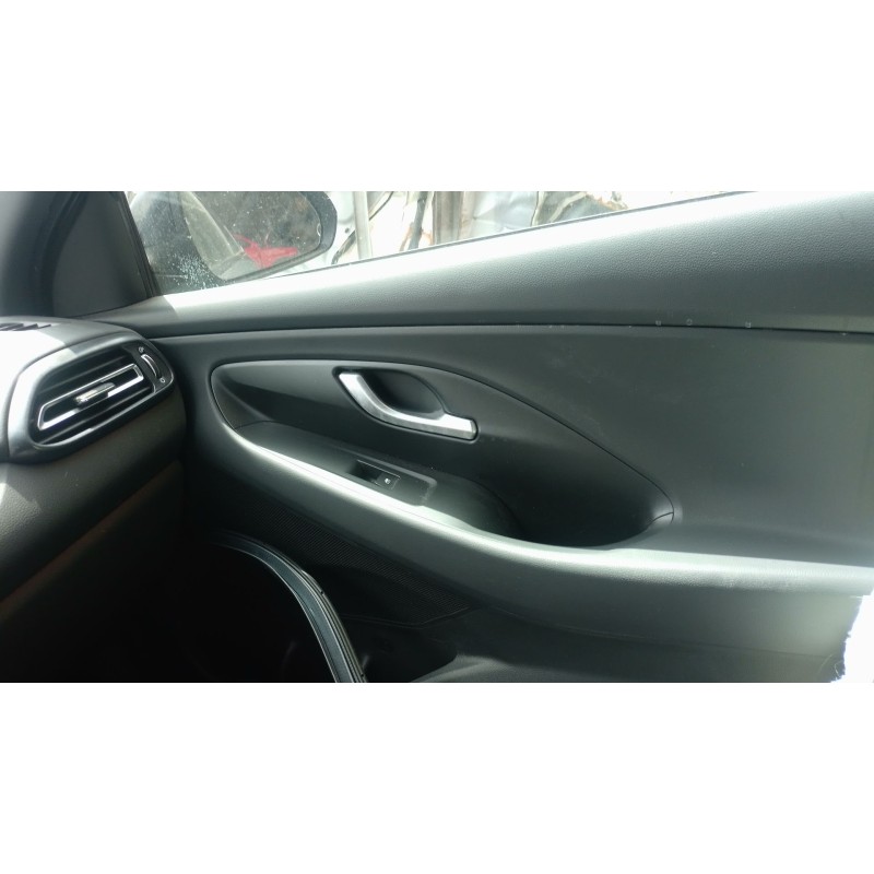 Recambio de mando elevalunas delantero derecho para hyundai i30 (pde, pd, pden) 1.0 t-gdi referencia OEM IAM   