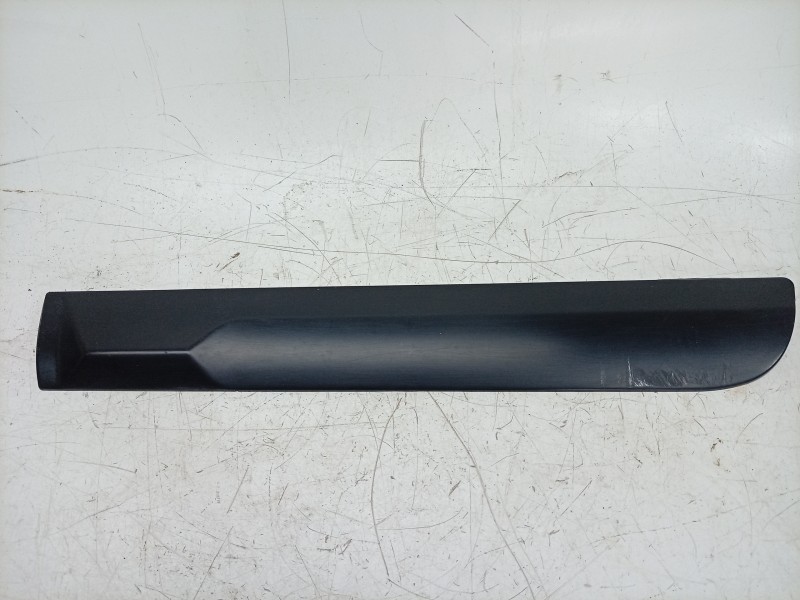 Recambio de moldura para toyota hilux (gun1) doble cabina dlx 4x4 referencia OEM IAM  750780K040 