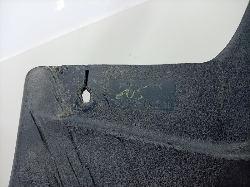 Recambio de moldura para toyota hilux (gun1) doble cabina dlx 4x4 referencia OEM IAM  756250K330 