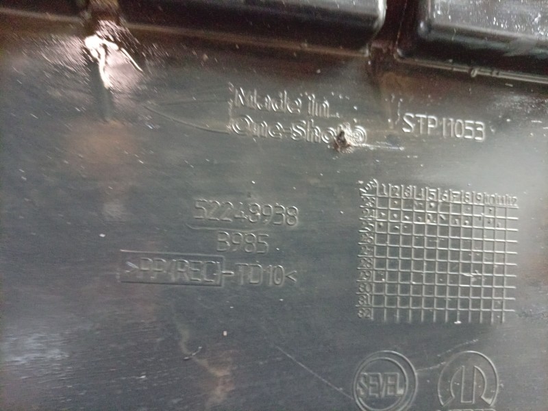 Recambio de cubrecarter para toyota proace max referencia OEM IAM SU001B3448 52248938 