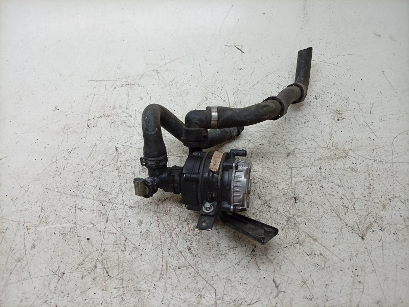 Recambio de bomba agua para mercedes-benz glc coupe (c253) 250 d 4-matic (253.309) referencia OEM IAM 039024050 A0005002686 3900