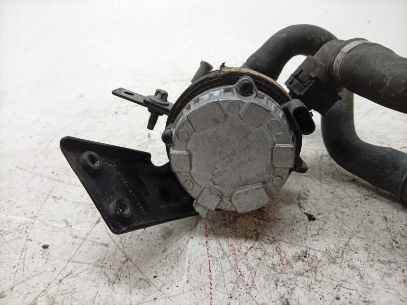 Recambio de bomba agua para mercedes-benz glc coupe (c253) 250 d 4-matic (253.309) referencia OEM IAM 039024050 A0005002686 3900
