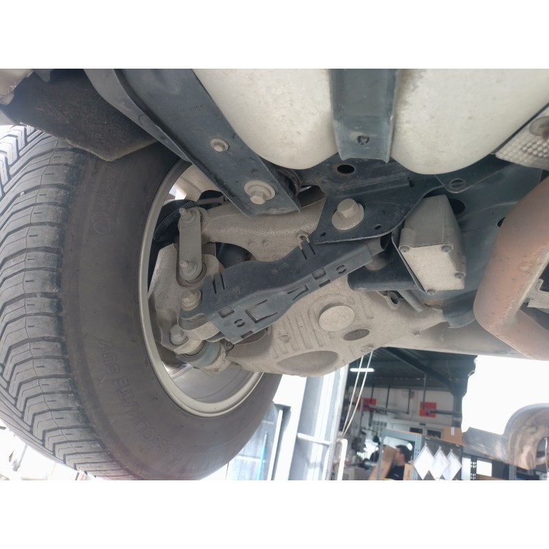 Recambio de brazo suspension inferior trasero derecho para land rover discovery sport (l550) 2.0 d 4x4 referencia OEM IAM   