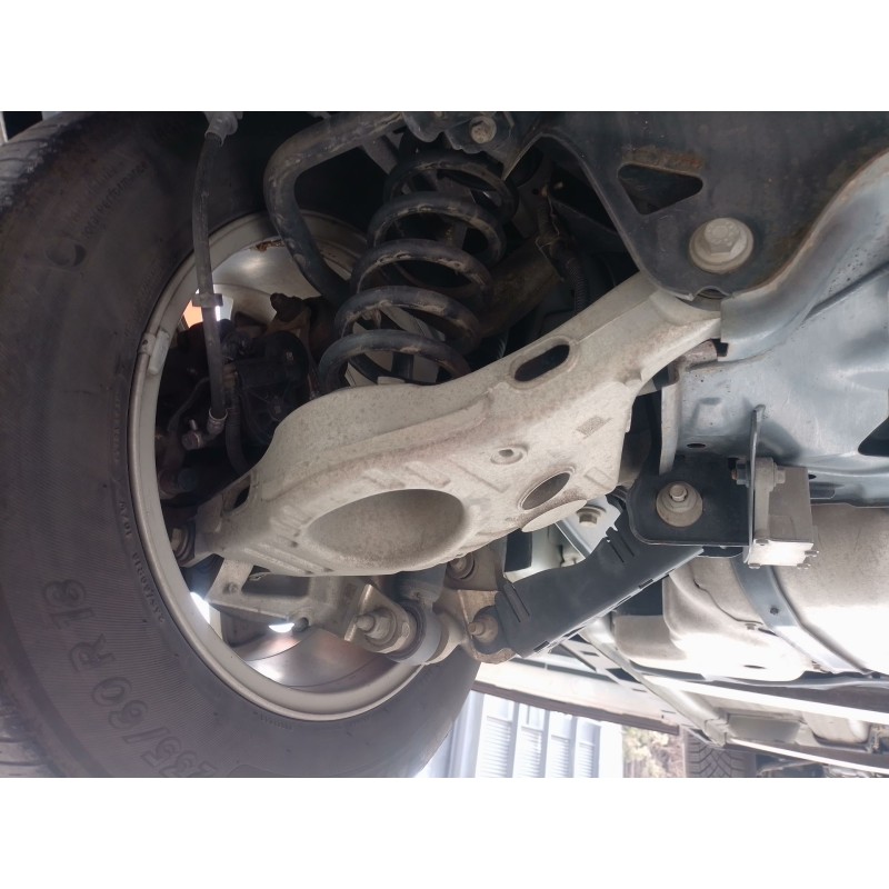 Recambio de brazo suspension inferior trasero izquierdo para land rover discovery sport (l550) 2.0 d 4x4 referencia OEM IAM   
