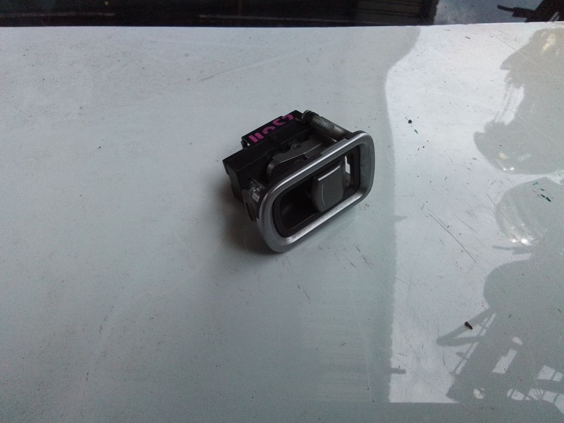 Recambio de mando elevalunas delantero izquierdo para aston martin rapide 5.9 v12 cat referencia OEM IAM  AD4314717AB 