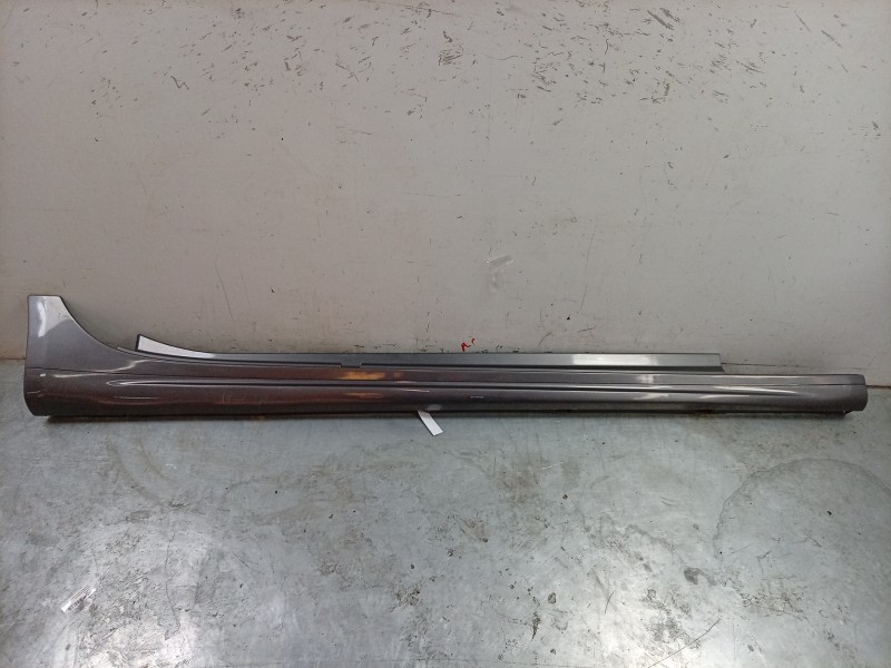 Recambio de estribos laterales para maserati ghibli iii (m157) 3.0 s q4 referencia OEM IAM  670010791 
