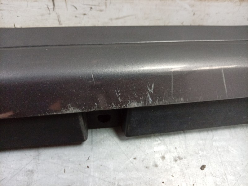 Recambio de estribos laterales para maserati ghibli iii (m157) 3.0 s q4 referencia OEM IAM  670010791 