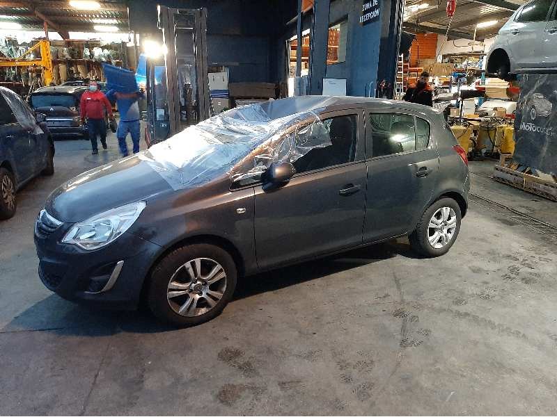 opel corsa d del año 2013